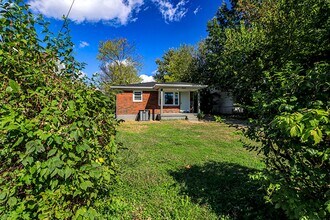 Building Photo - 1521 Bluegrass Ave