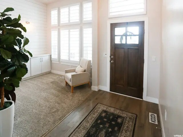 Entry - 15096 S Rosslyn Cv