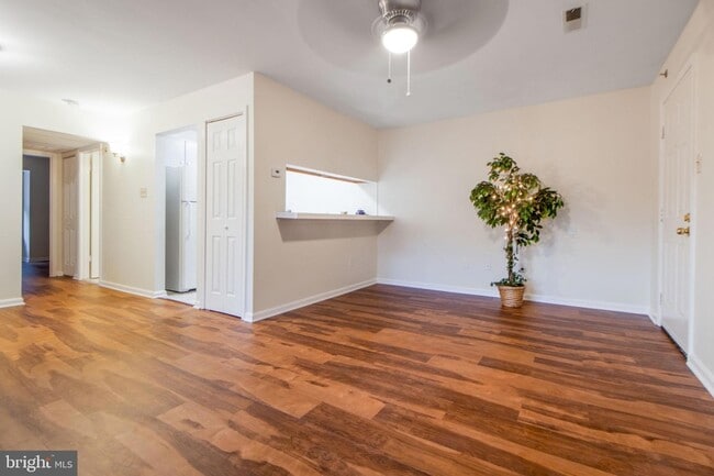 Building Photo - 4 Banyan Wood Ct