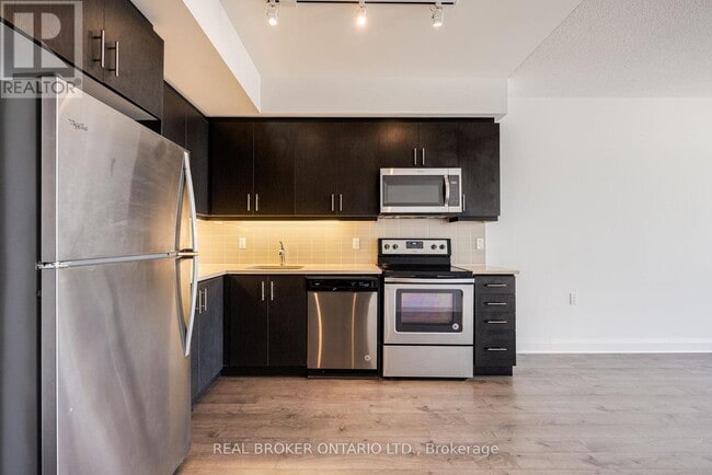 Building Photo - 15 Zorra St