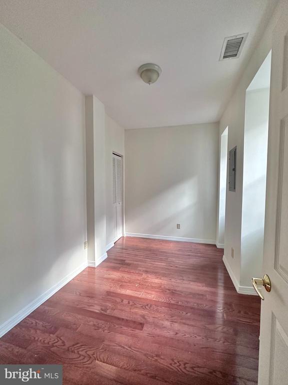 Foto del edificio - 118 S 12th St