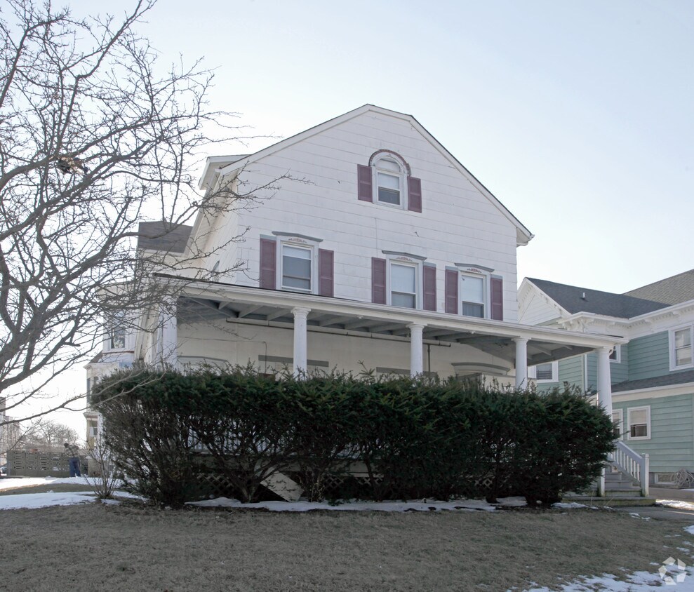 Foto del edificio - 300 3rd Ave