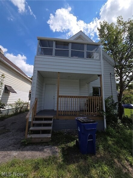 Building Photo - 3618 E 105th St