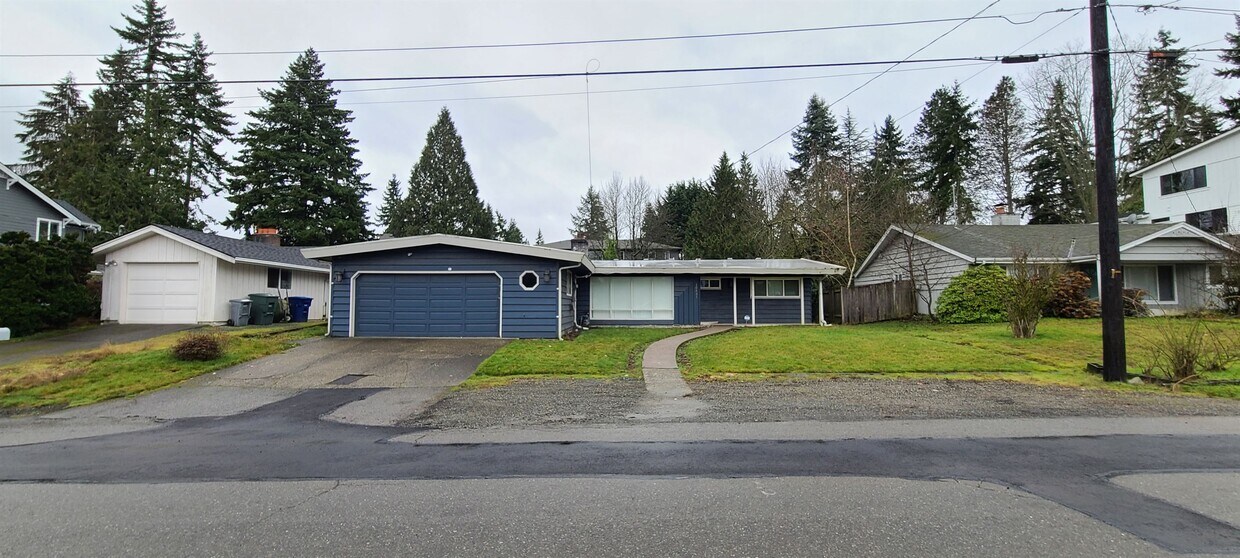 Primary Photo - 10431 NE 28th Plz