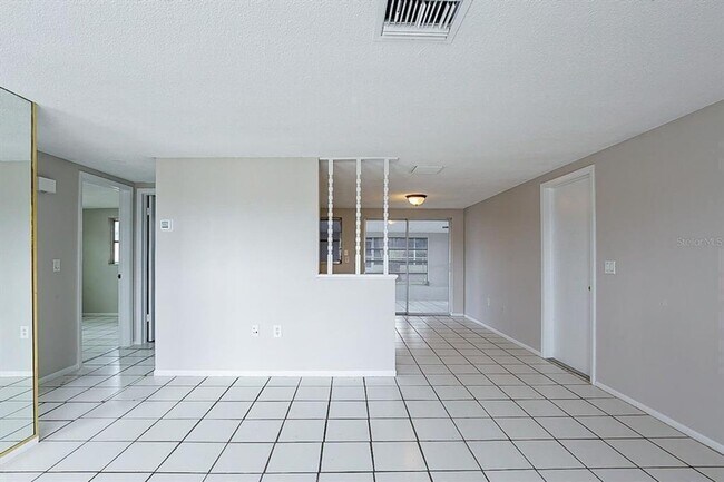 Foto del edificio - Charming 2BR House in Port Richey