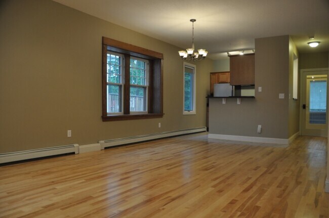 Foto del edificio - 2515 Pleasant Ave