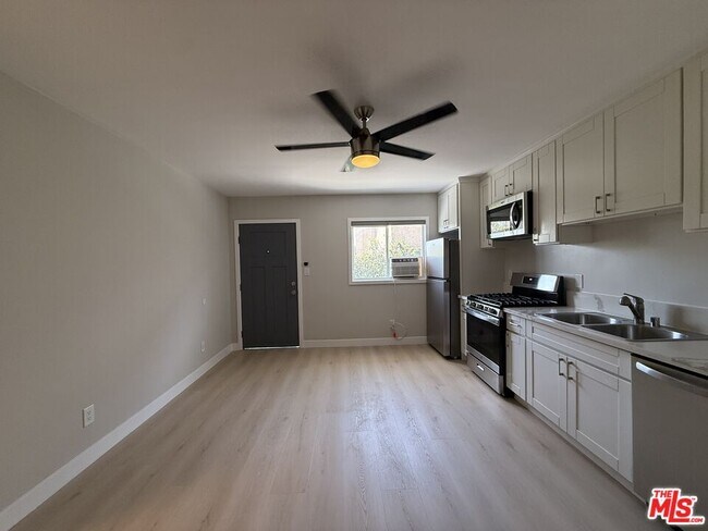 Foto del edificio - 1505 Cochran Ave