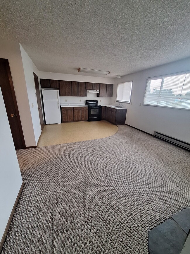 Kitchen - 1460 Wilson Ave