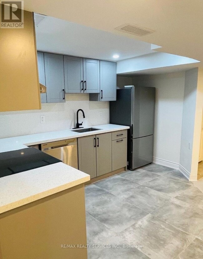 Photo du bâtiment - 14 Niles Ct