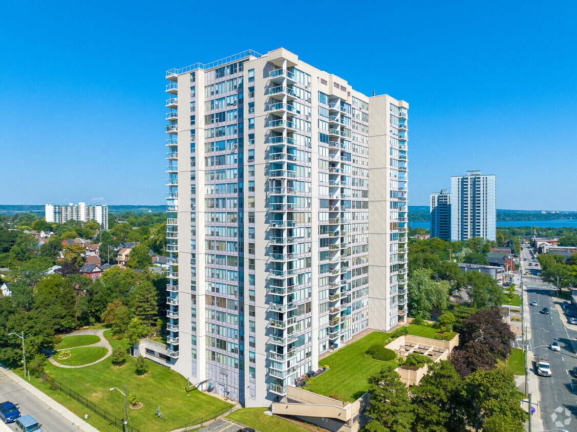 75 Queen St Condo Building - 0 Units Available | Hamilton, ON ...