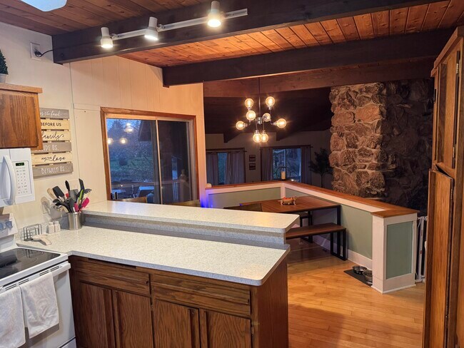 Foto del edificio - 37835 Atkins Knoll Rd