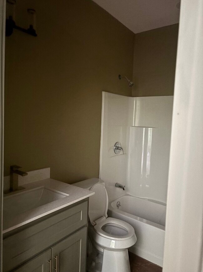 Foto del edificio - 3246 Meadow Ln