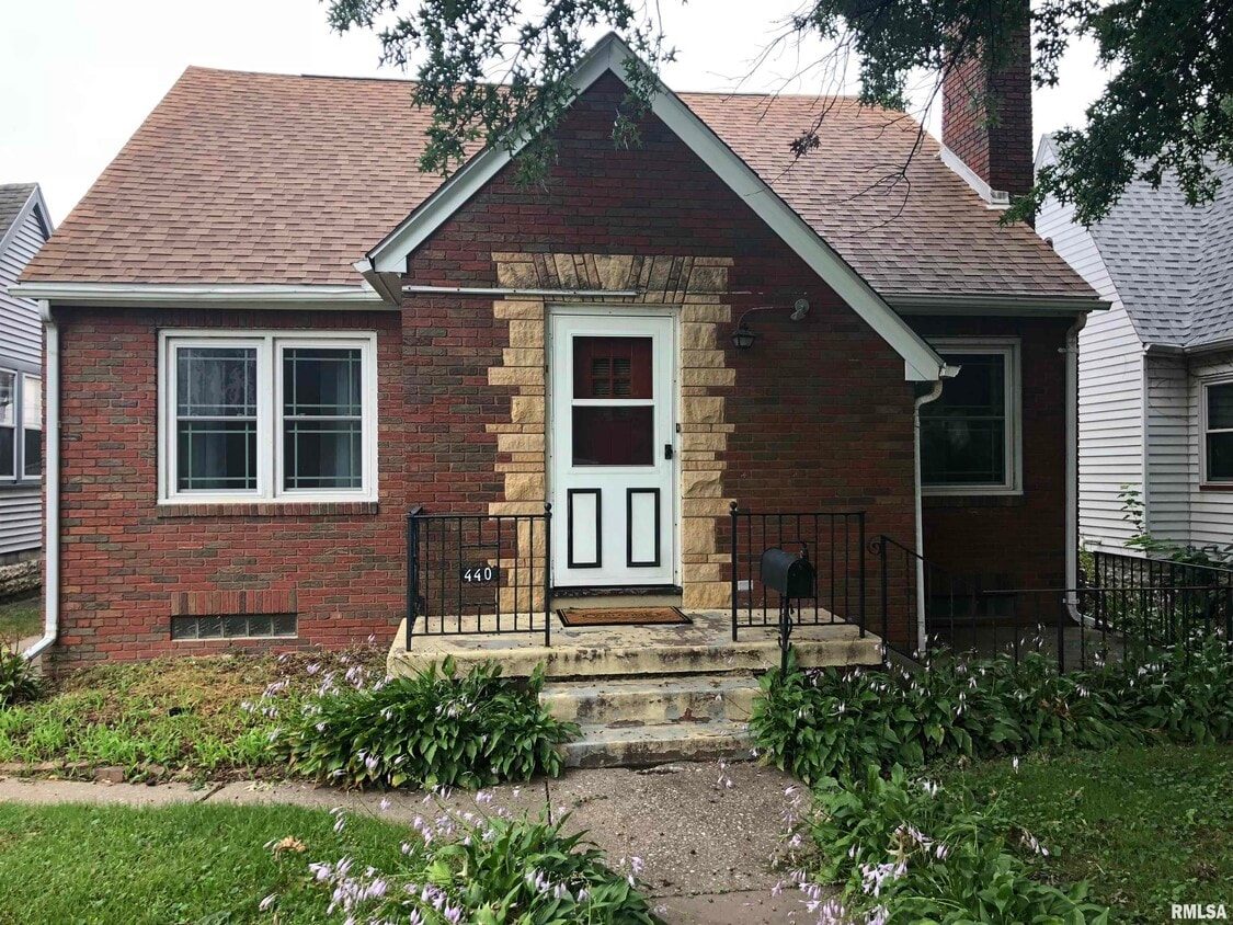 Primary Photo - 440 E 30th St