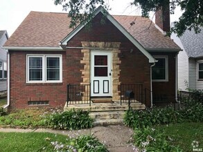 Building Photo - 440 E 30th St