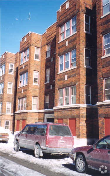 Foto del edificio - 8507-8509 S Crandon Ave