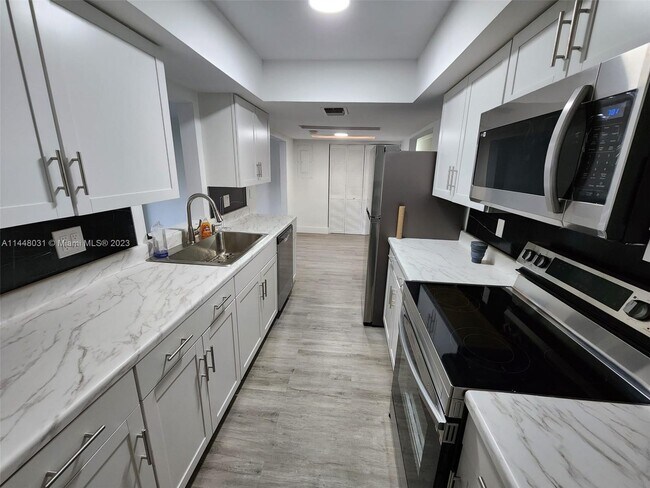 Foto del edificio - 6900 NW 78th St