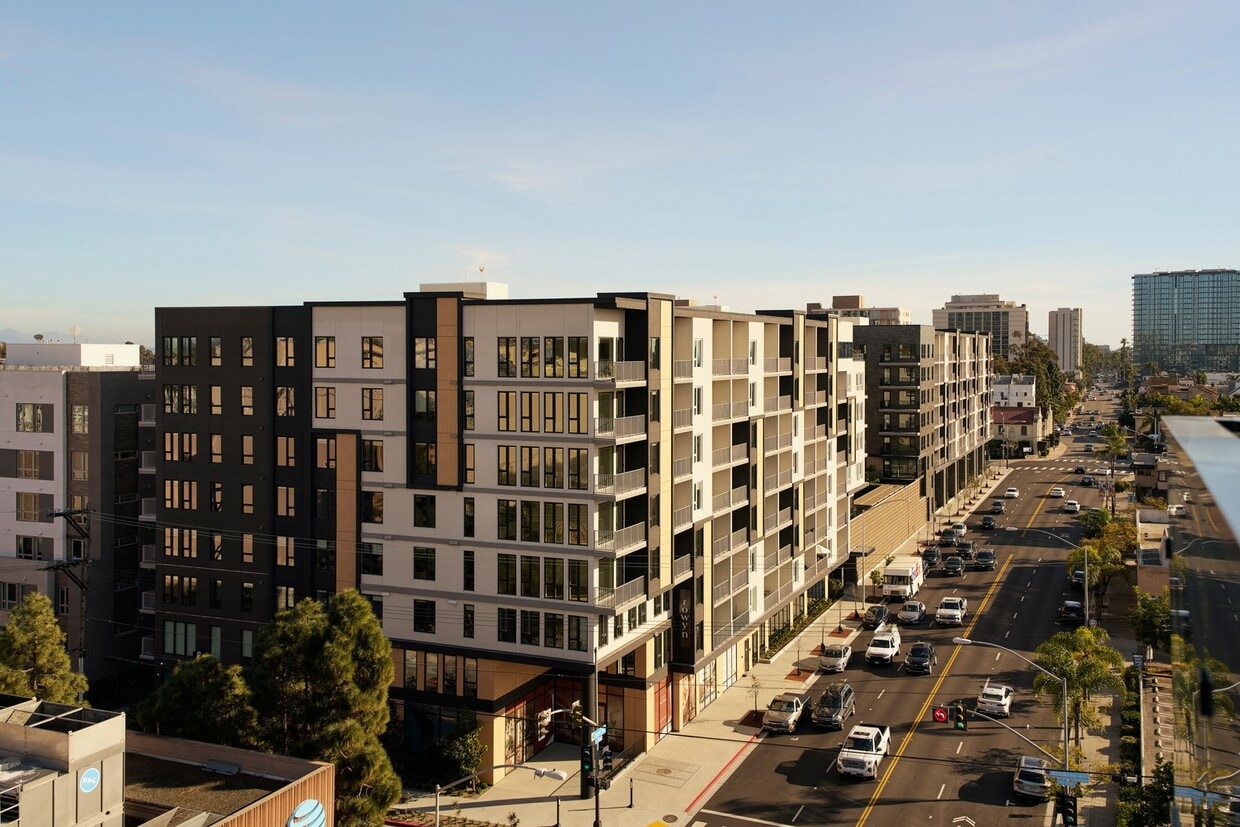 Rowyn - 3775 Sixth Ave San Diego, CA 92103 | Apartments.com