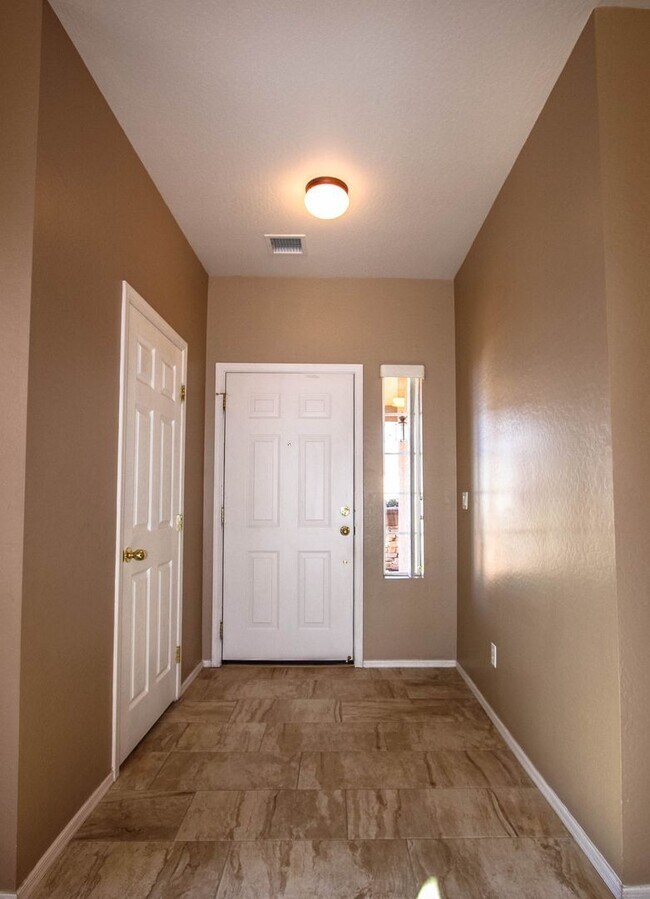 Foto del edificio - MOVE-IN SPECIAL in Quailwood