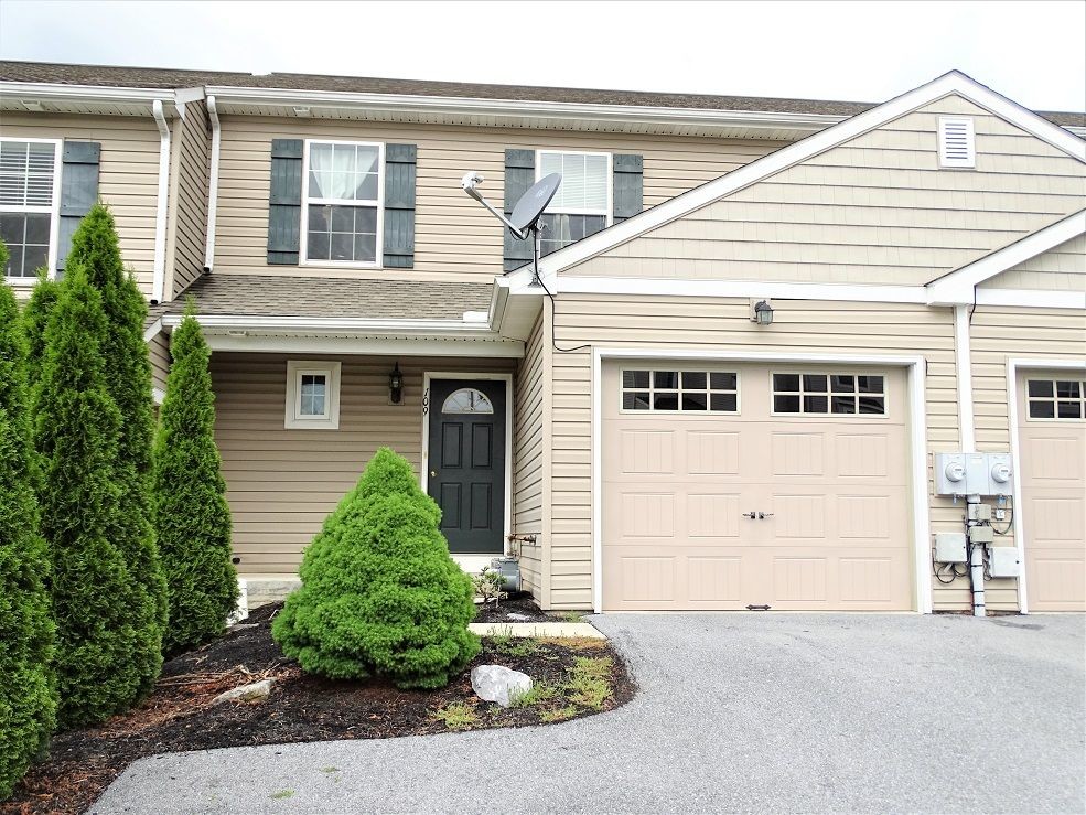 109 Wheatstone Ln, Lebanon, PA 17042 Townhome Rentals in Lebanon PA