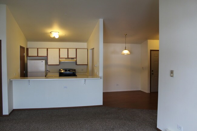 Building Photo - 1301 Cunat Ct