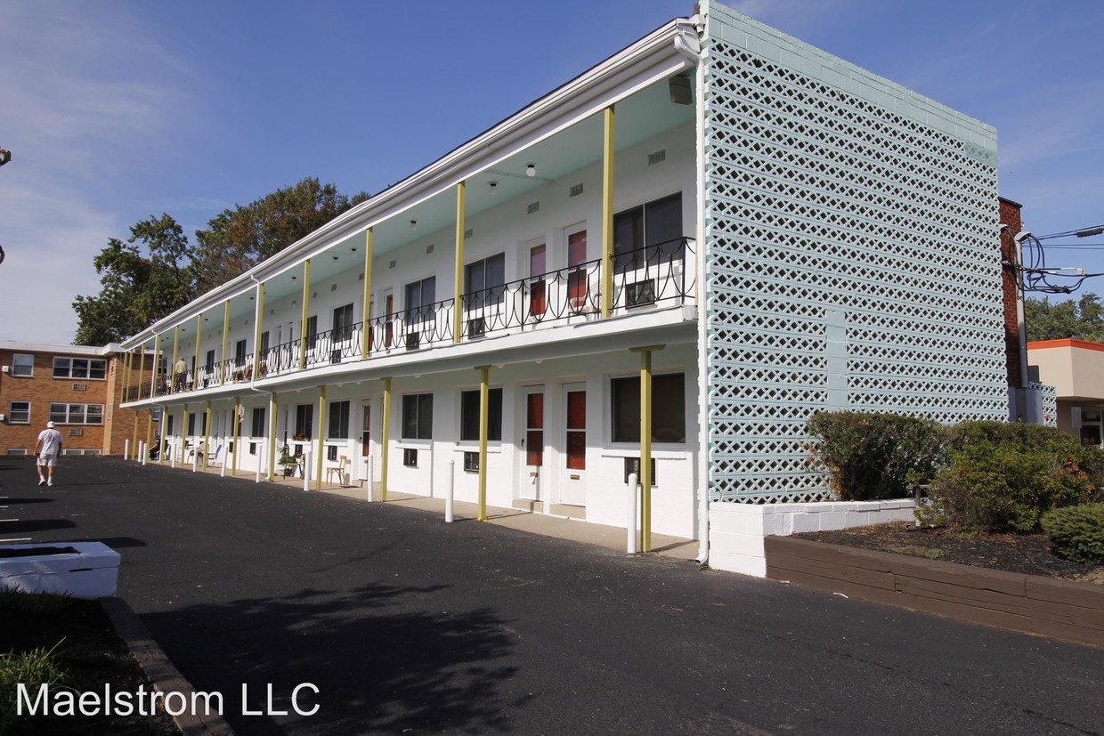 Foto principal - 714 White Horse Pike