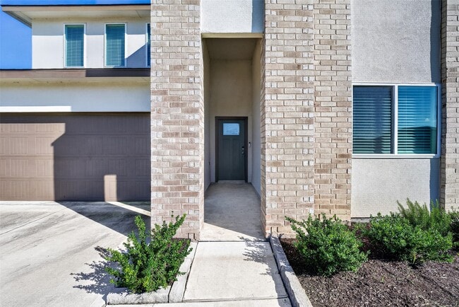 Building Photo - 1322 Truckee River Dr