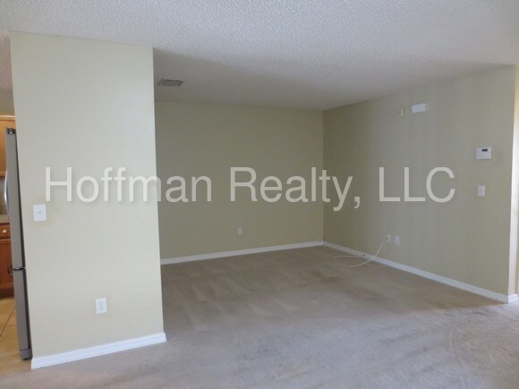 Building Photo - 8425 Edgewater Place Blvd
