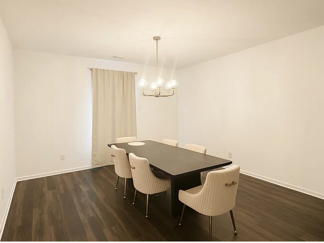 Foto del edificio - 4378 Ashworth Ln