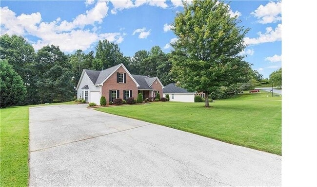 Building Photo - 5440 Windcrest Ln