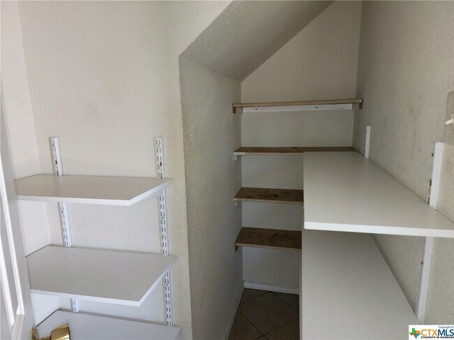 Building Photo - 2212 Delaware