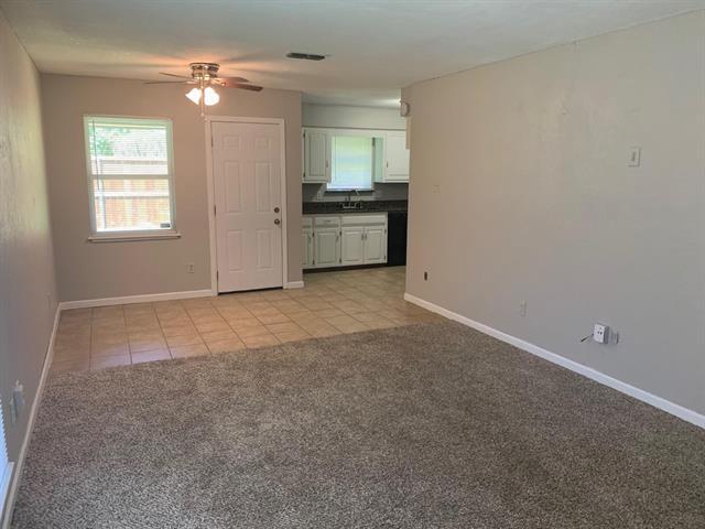 Foto del edificio - 2434 Lakeview Cir