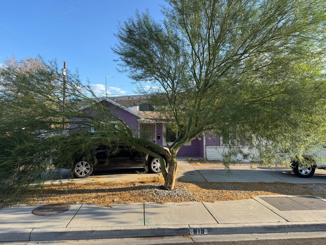 Primary Photo - Downtown Home for Rent. Be near all the ac...