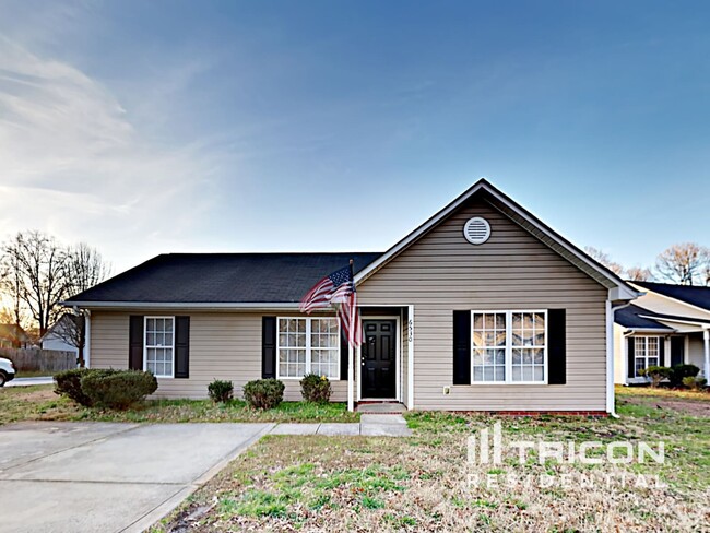 Building Photo - 6530 Lynmont Dr