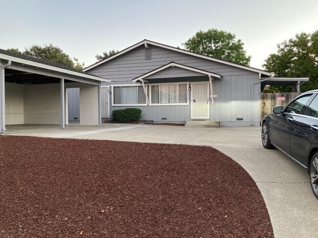 Building Photo - 16735 Del Monte Ave
