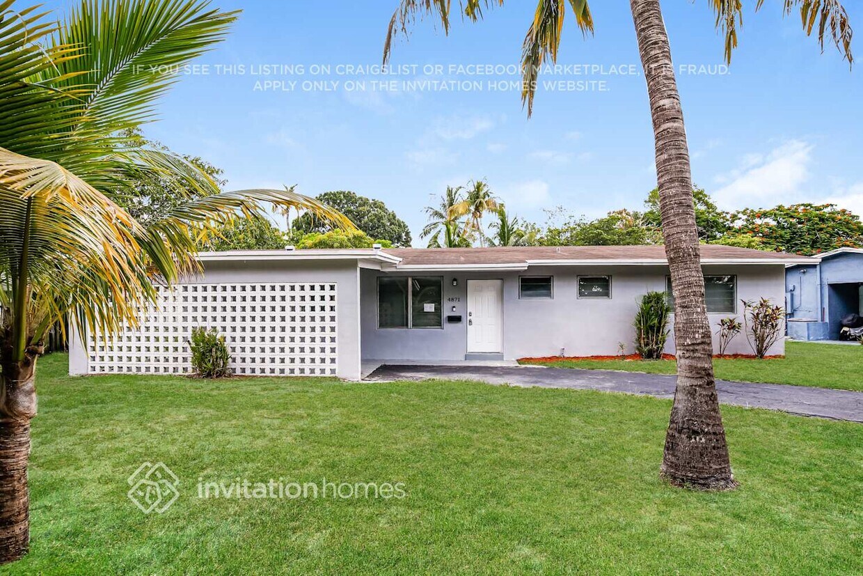 Foto principal - 4871 NW 1st Ct