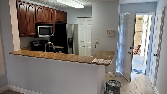 Building Photo - 4115 Chatham Oak Ct
