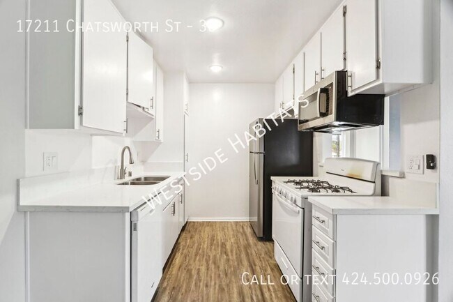 Building Photo - 17211 Chatsworth St