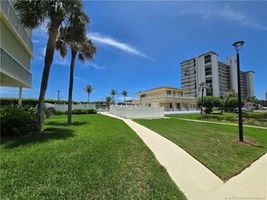 Building Photo - 10600 S Ocean Dr