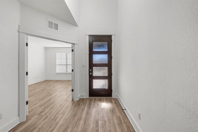 Building Photo - 3405 Charade Dr