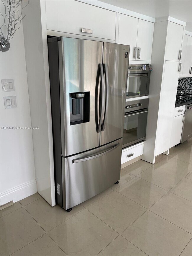 Foto del edificio - 5321 SW 89th Ct