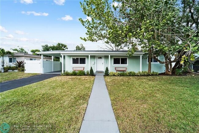 Foto del edificio - 3221 SW 23rd Ct