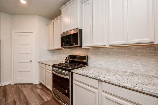 Building Photo - 4431 Silvergrass Ln