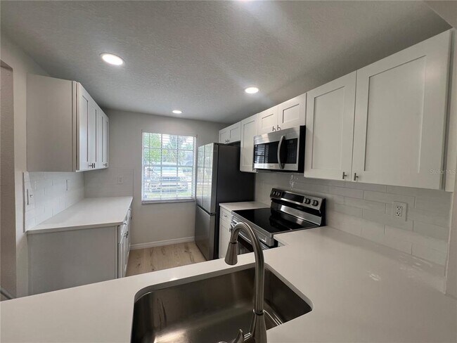 Foto del edificio - 4223 Sheldon Pl