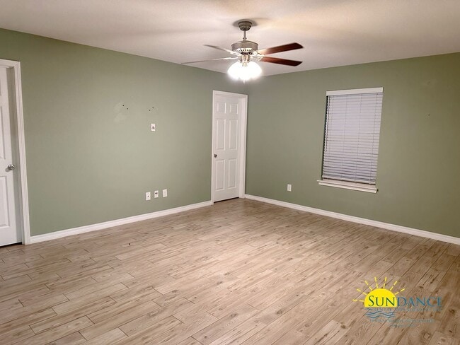 Building Photo - Beautiful 3 Bedroom Home in Navarre