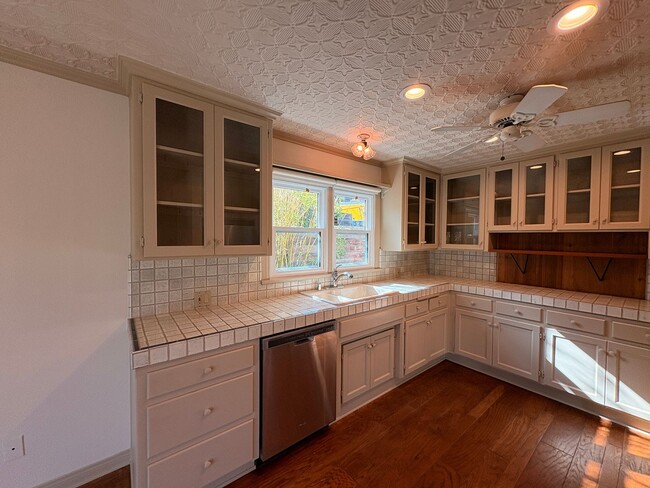 Building Photo - Welcome to your dream home in the heart of...