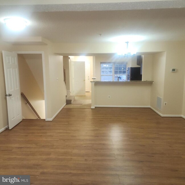 Foto del edificio - 7438 Catterick Ct