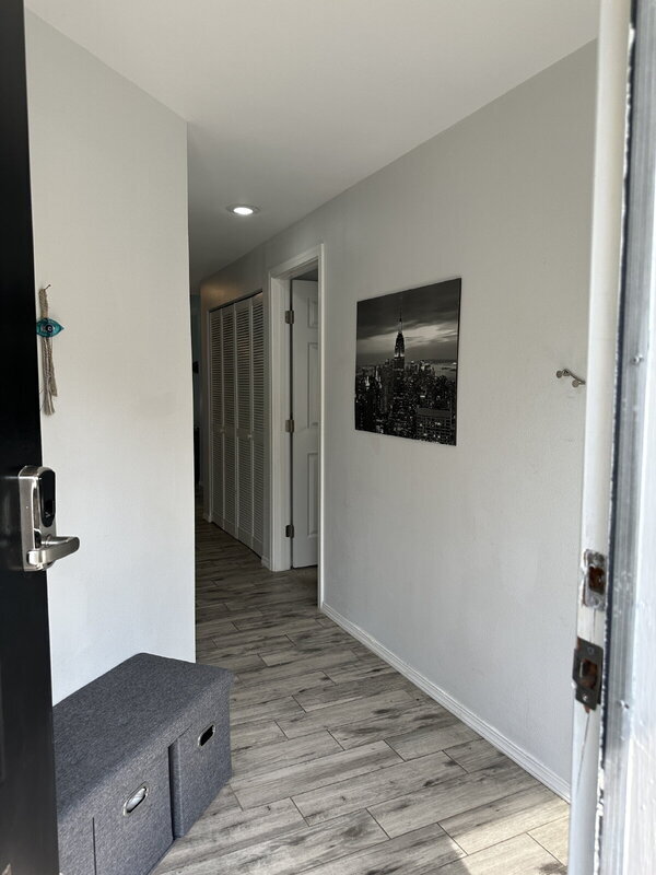 Building Photo - 11818 NE 105th Ct