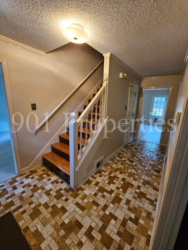 Foto del edificio - 8595 Riverchase Dr