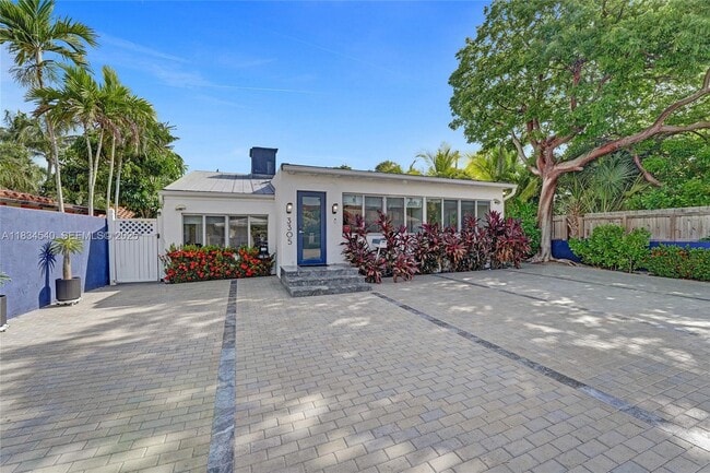 Building Photo - 3305 NE 16th Ct