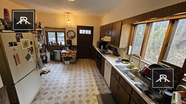 Photo - 6 bedroom in Brighton MA 02135 House